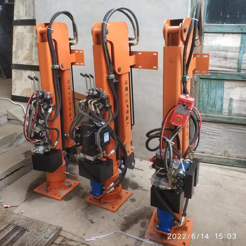 壶关县重汽蓝牌随车吊 3.2吨 国六动力强 液压驱动 农用自卸起重机